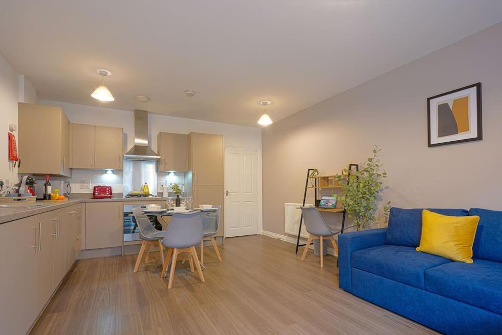 Luxury Campbell Park Apartments In Central Mk With Balcony, Free Parking & Smart Tv With Netflix By Yoko Property Milton Keynes Luaran gambar