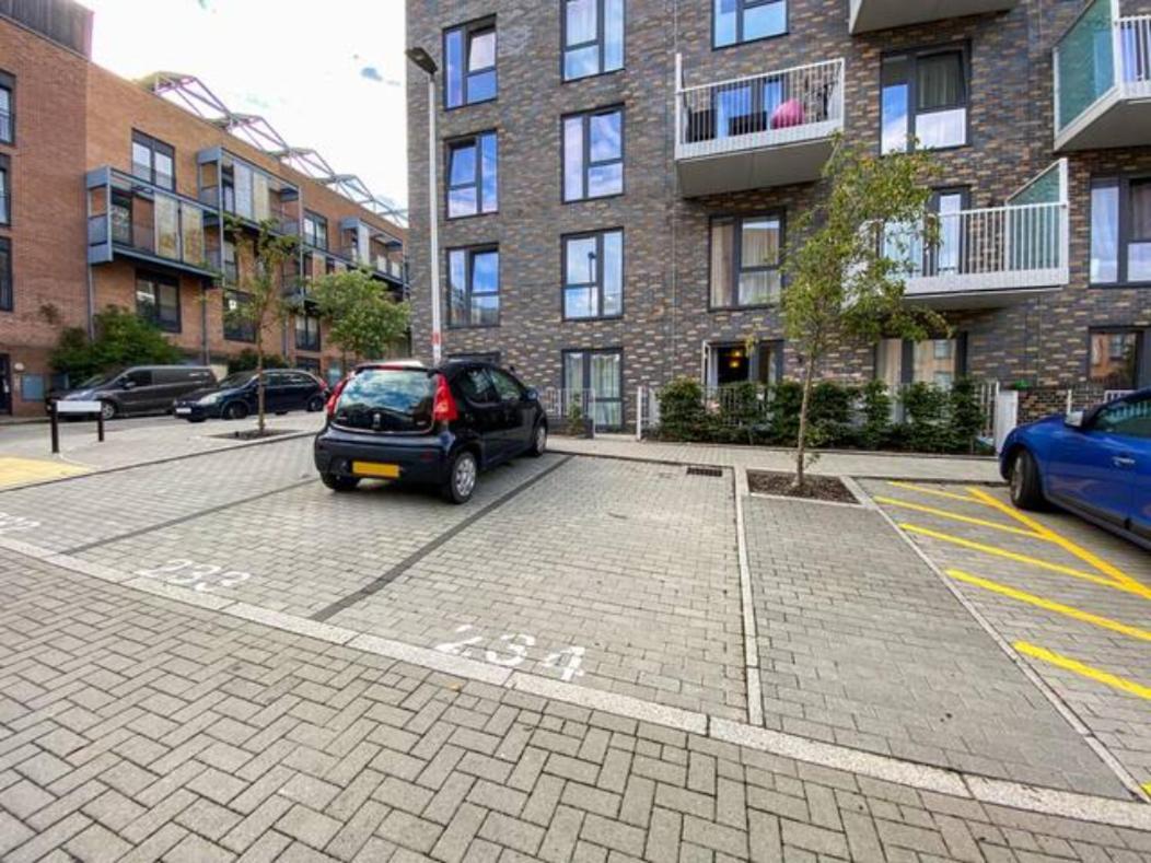 Luxury Campbell Park Apartments In Central Mk With Balcony, Free Parking & Smart Tv With Netflix By Yoko Property Milton Keynes Luaran gambar
