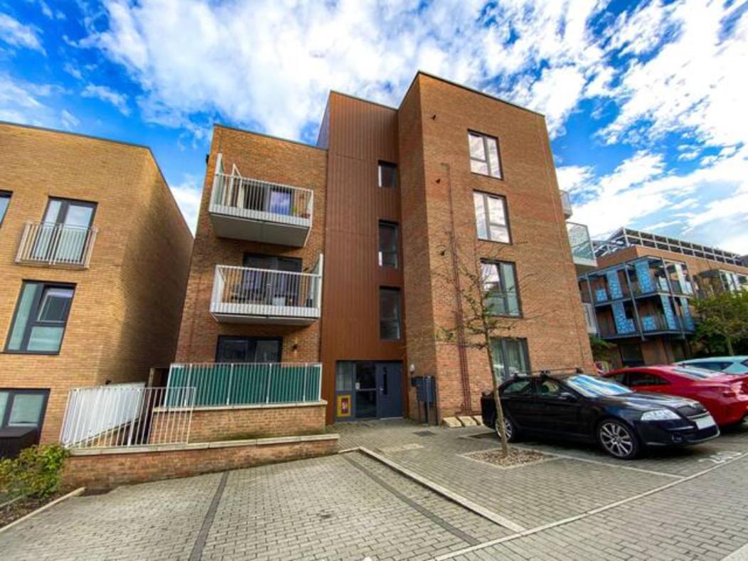 Luxury Campbell Park Apartments In Central Mk With Balcony, Free Parking & Smart Tv With Netflix By Yoko Property Milton Keynes Luaran gambar